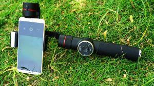 Cardan tenu dans la main de moteurs gyroscopiques sans brosse de 3 axes de AFI V5 pour le smartphone compatible avec les appareils-photo de Gopros